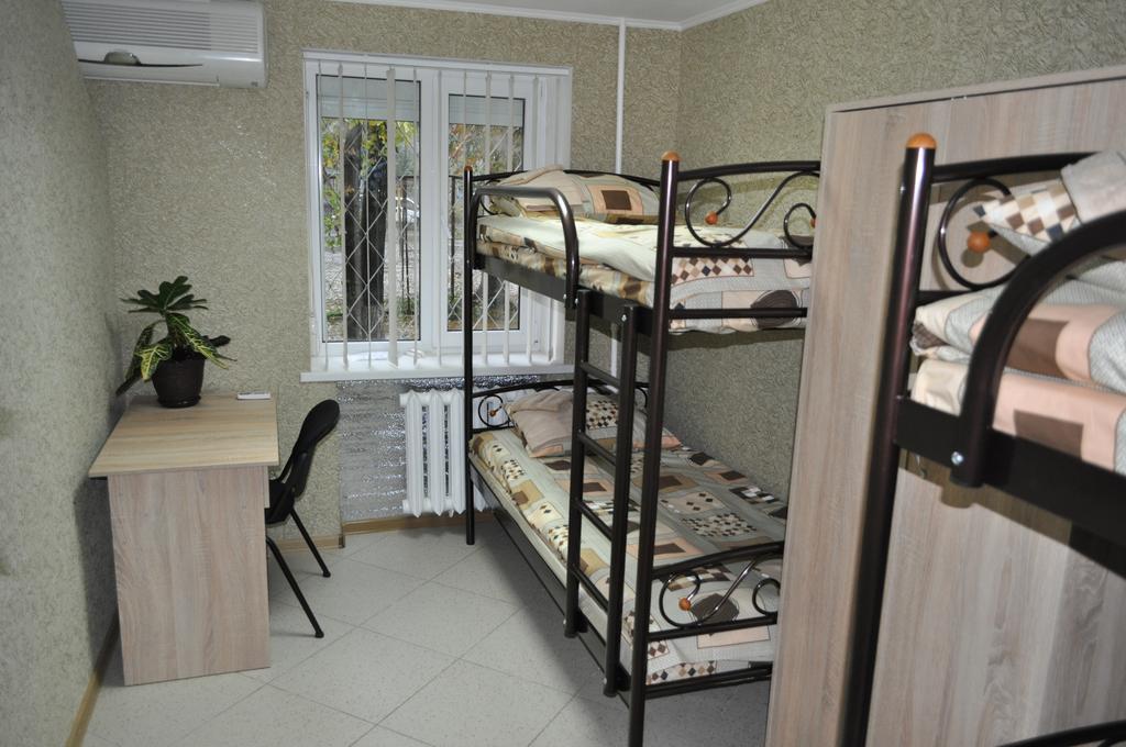 Hostel Bayit Kremenchuk Bagian luar foto