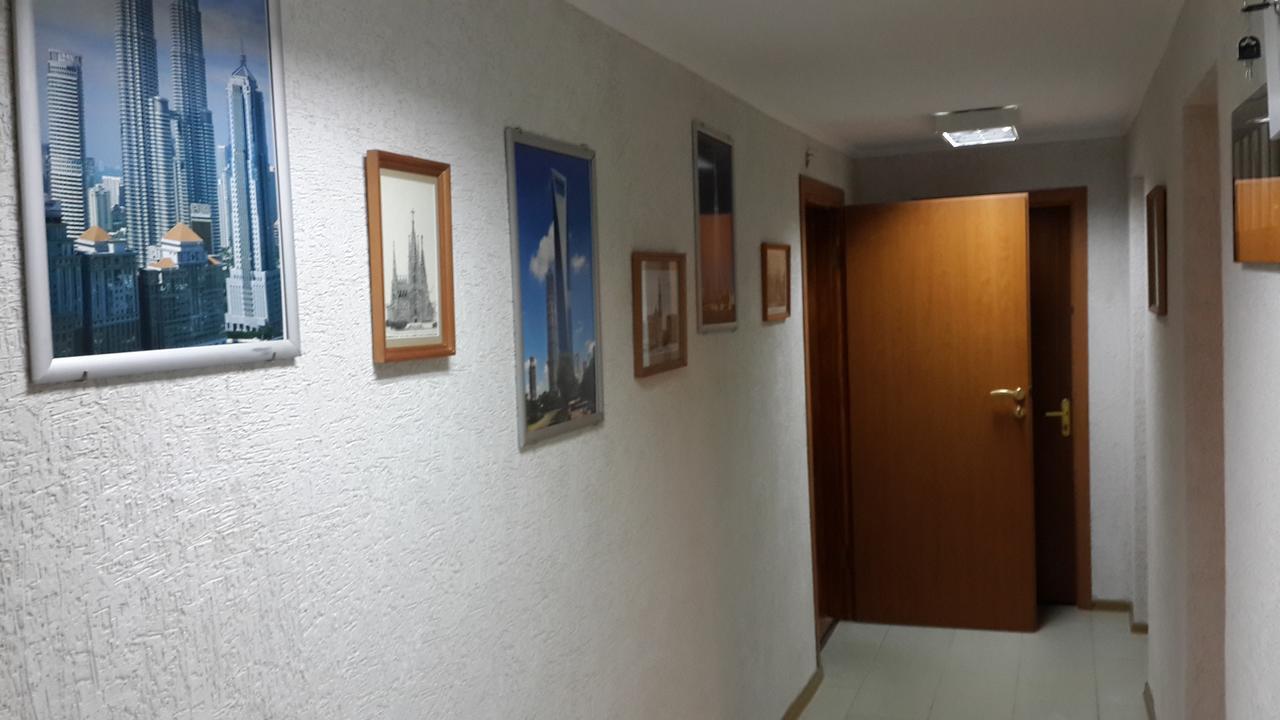 Hostel Bayit Kremenchuk Bagian luar foto