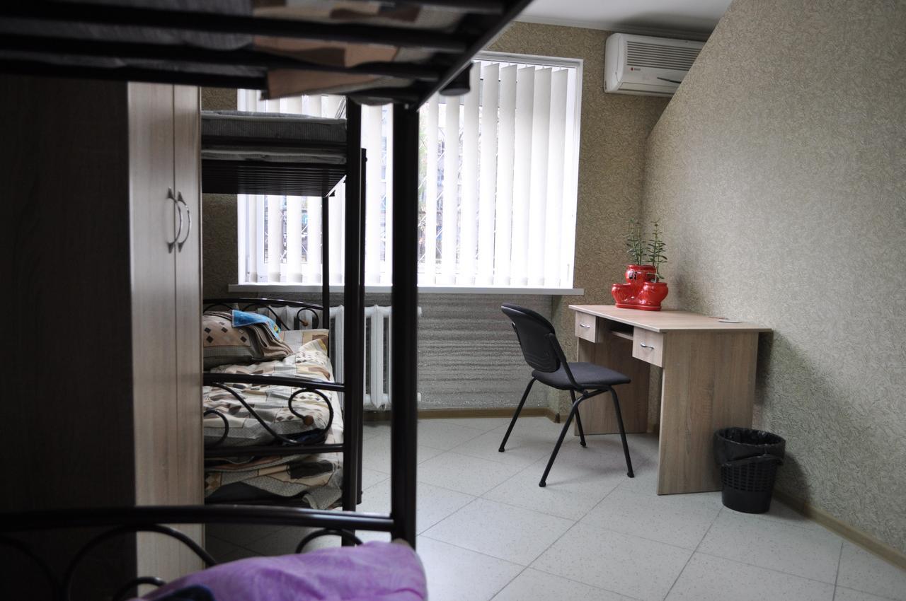Hostel Bayit Kremenchuk Bagian luar foto