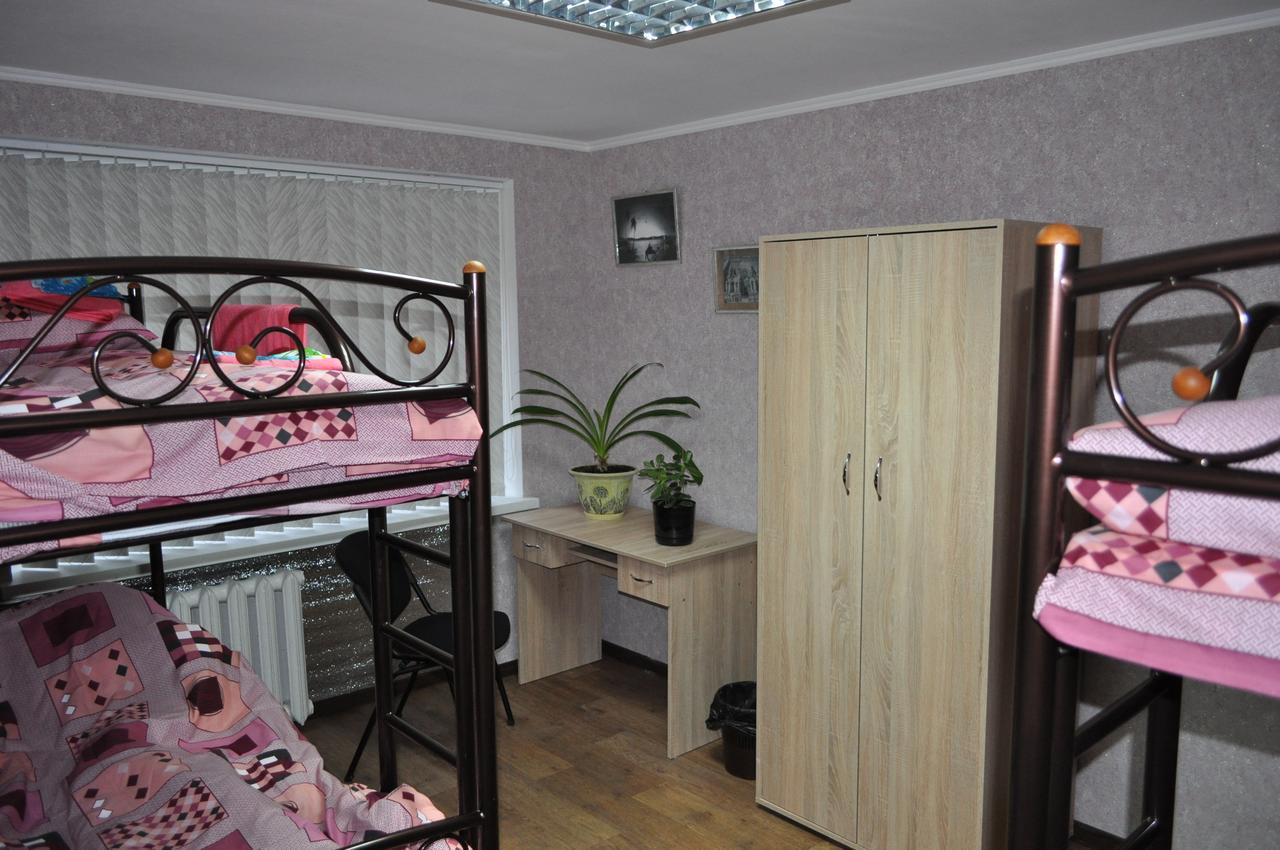 Hostel Bayit Kremenchuk Bagian luar foto