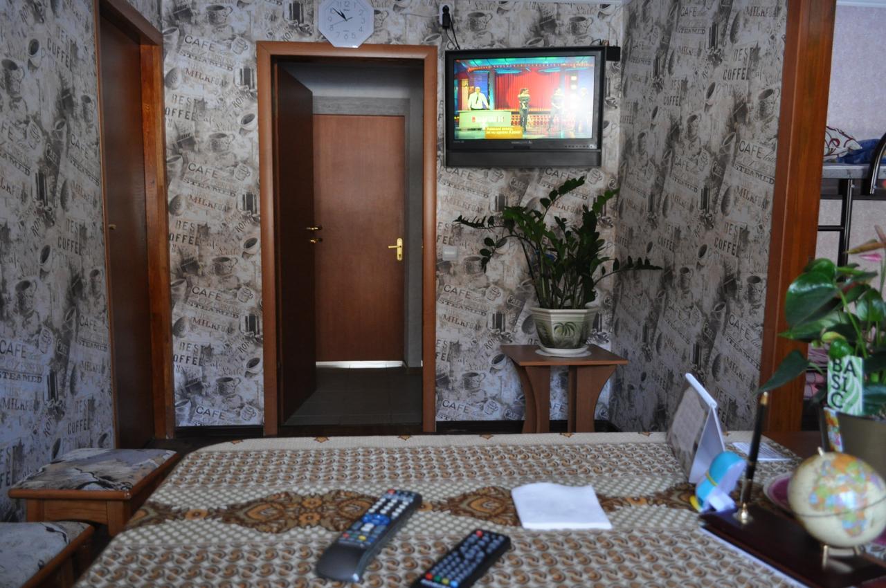 Hostel Bayit Kremenchuk Bagian luar foto